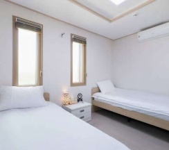 Двухместный номер Standard 2 отдельные кровати в Hub Guest House