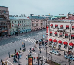 СуперВид на Невский пр. Двухместный номер БЕЗ УДОБСТВ (душ + туалет ОБЩИЙ по коридору) в Риверсайд