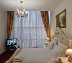 ПОЛУЛЮКС в Golden Hotel