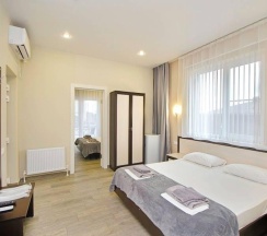 4-местный 2-комнатный номер люкс в Diamond Delux Hotel