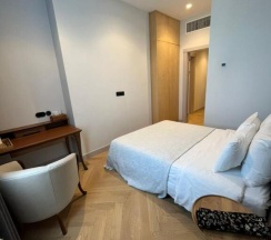 Двухместный люкс с видом на город двуспальная кровать в Pana Boutique-Hotel