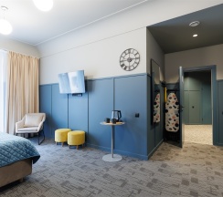 Улучшенный номер с балконом в Simple hotel B9