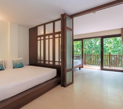 Трёхместный номер Deluxe в Arinara Beach Resort Phuket