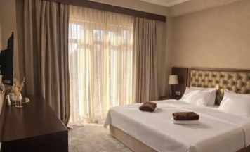 Двухместный номер Улучшенный с балконом (двуспальная кровать) в Hotel&Suite AinLan