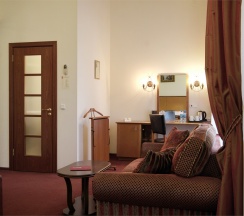 Сюит с балконом в Marco Polo St.Petersburg 4