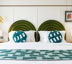 Двухместный номер Superior с видом на бассейн двуспальная кровать в Sugar Marina Resort – LAGOON Villas – Nai Yang Beach