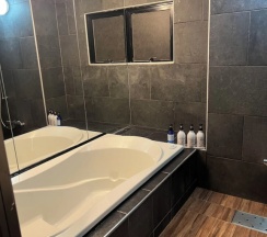 Одноместный номер Standard двуспальная кровать в Hotel Noah Resort Sakuranomiya - Adults Only