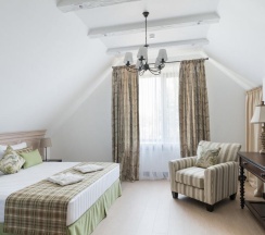 Номер люкс премиум в Аверон