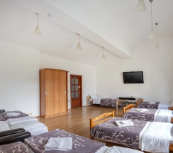 Шестиместный номер Economy в Янка