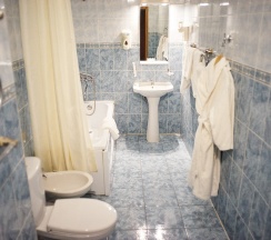 Business De Luxe (Полулюкс) бюджетный корпус - 3* в Грумант