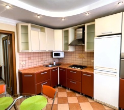 Трёхместные апартаменты c 1 комнатой в Квартира Right Room на Баумана 5а