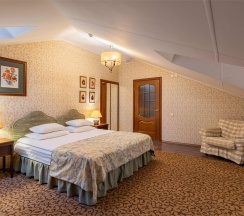 Улучшенный "Мансарда" в Ланкастер корт