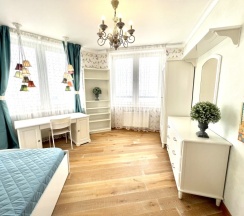 Апартаменты Clever House Трехкомнатные Бизнес ( ул. Щербаковский переулок, 7) в ApartKazan у Кремля