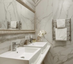 Улучшенный номер с кроватью размера "Queen-size" в Боголюбский