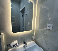 Двухуровневый ПОЛУЛЮКС с зоной отдыха на крыше в Santorini Family Club