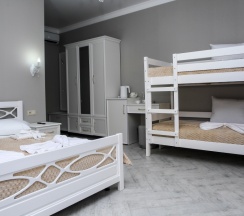 Четырёхместный номер Семейный с балконом и с видом на море в Blacksea