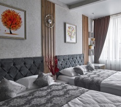 Номер с двумя двуспальными кроватями (4) в July hotel