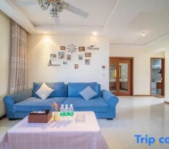 Люкс с 2 комнатами в Yijiayi Holiday Hotel