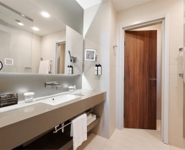 Номер Deluxe, с видом на море - с двуспальной кроватью в Pullman Sochi Centre