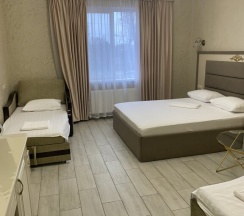 Пятиместный номер Standard в Амаро