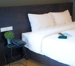 Двухместный номер Superior двуспальная кровать в The Arbern Hostel x Bistro