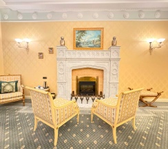Однокомнатный Люкс с видом на Строгановский дворец в Taleon Imperial Hotel