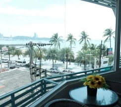 Одноместный номер Standard с частичным видом на море в The Beach Front Resort Pattaya  - SHA Plus