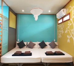 Четырёхместный семейный номер Standard с видом на сад в 60 Bluehouse - Hostel