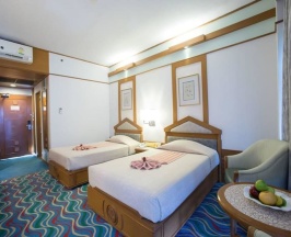 Номер Superior с балконом и с видом на море в Asia Cha Am Hotel