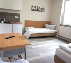 Трёхместные апартаменты в Apartment Hotel Wittenau