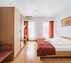 Стандартная комната с двуспальной кроватью в Октавиана