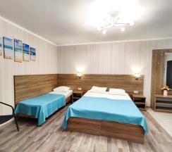 Семейный номер Superior с балконом и с красивым видом из окна в Camelia