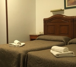 Двухместный номер Standard 2 отдельные кровати в Hostal Conchita Legazpi