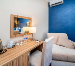 Двухместный комфорт с балконом в Blue Marlin Hotel