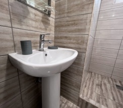 Улучшенный трехместный номер 2-3 этаж в Moon