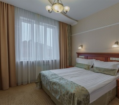 Стандарт c кроватью QUEEN SIZE и балконом в Дегас