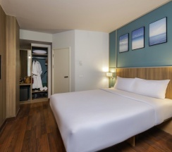 Четырёхместный номер семейный Connecting в ibis Samui Bophut