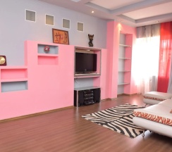 Апартаменты с балконом и с красивым видом из окна в Sutki Vip