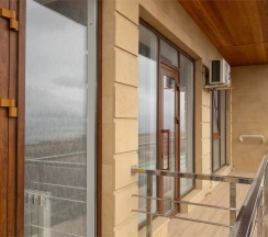 Двухкомнатный дабл с балконом в Великий Каспий