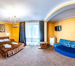 4-х местный номер с балконом в Ростовчанка