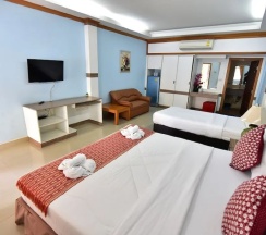 Трёхместный семейный номер Standard в Ampan Resort