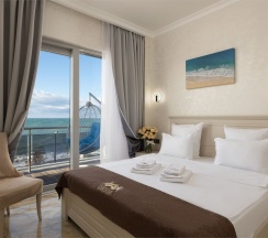 Люкс с террасой и панорамным видом на море в Cascade Resort by Stellar Hotels