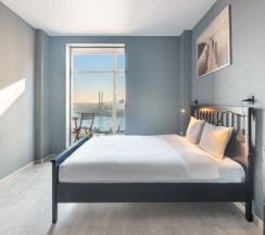 Люкс Ponte D'Oro с видом на бухту и мосты, Тигровая 16А в Panorama Suites Group