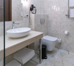 СУПЕРИОР ВЫСОКИЙ ЭТАЖ в Grand Yan Hotel