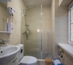 Четырехместный бюджет в Golden Kids