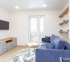 Номер Superior в Квартира на сутки Маяк Минск Метро 5 мин Wi-Fi Кондиционер Кухня объединена с жилой зоной Отдельная спальня Отчётные документы