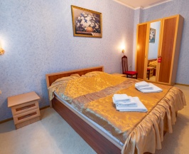 Люкс с 2 комнатами с красивым видом из окна в Эльбрус