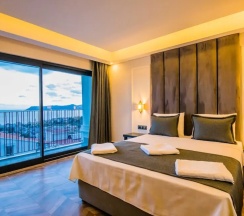 Двухместный номер Standard с частичным видом на море двуспальная кровать в Kas Pier Hotel