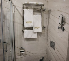 Комфорт с двуспальной кроватью и креслом (Comfort Double) в Династия