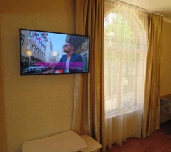 Трёхместный номер Standard с красивым видом из окна в Гуля